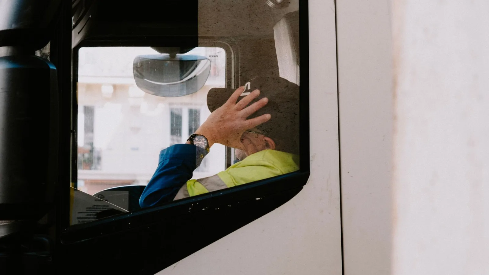 Imagen ilustrativa de transporte y logística de mercancías